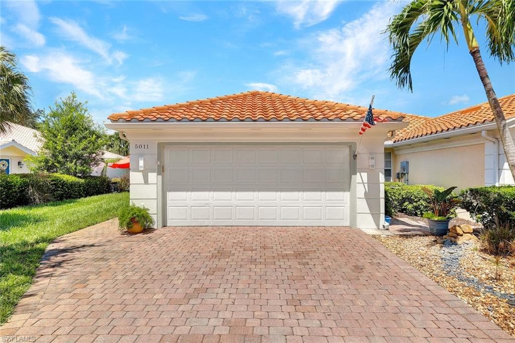 5011 Kingston WAY NAPLES, FL 34119