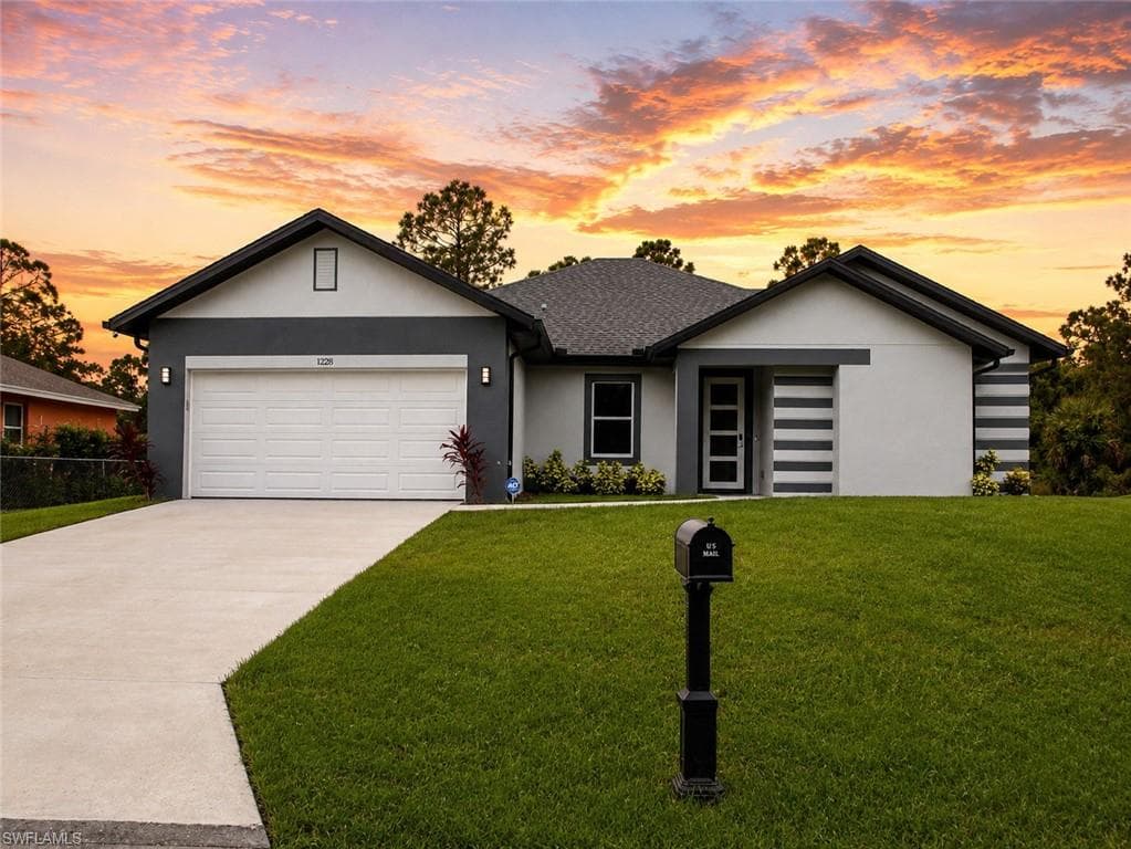 970 Grant BLVD LEHIGH ACRES, FL 33974