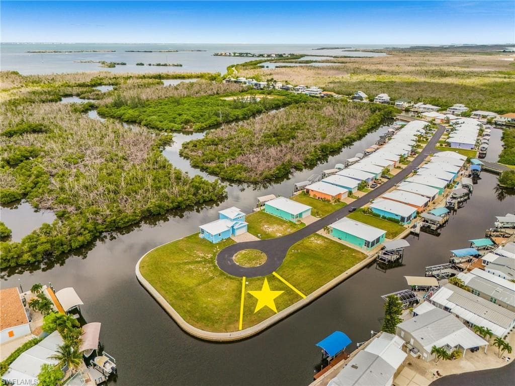 2970 Trawler LN ST. JAMES CITY, FL 33956