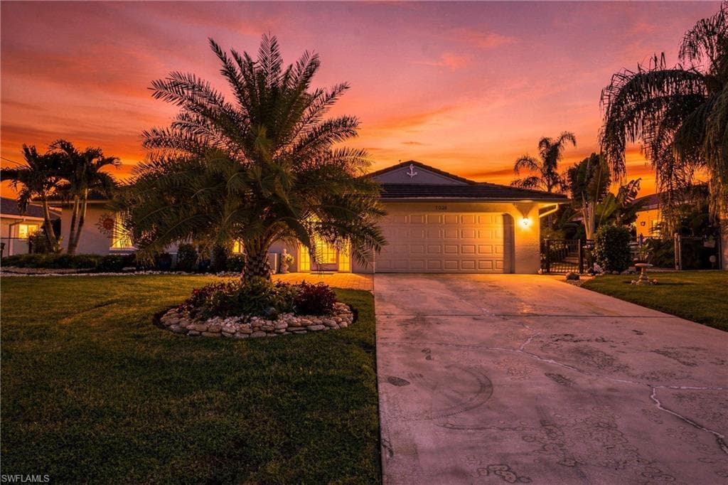 1024 E Archer PKWY CAPE CORAL, FL 33904