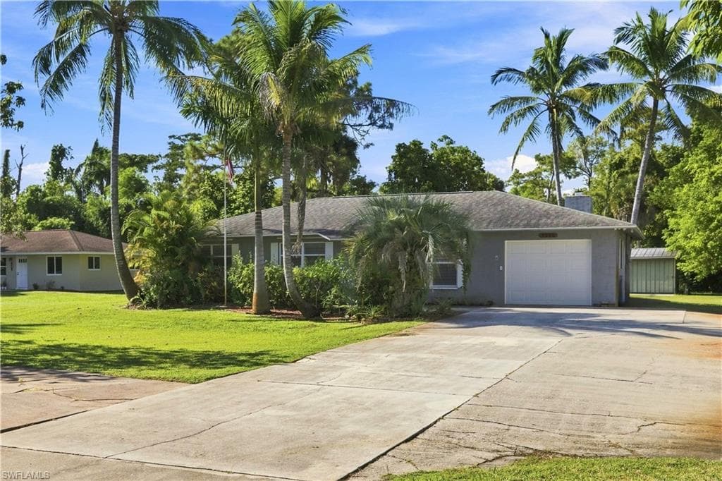 5290 Cypress LN NAPLES, FL 34113