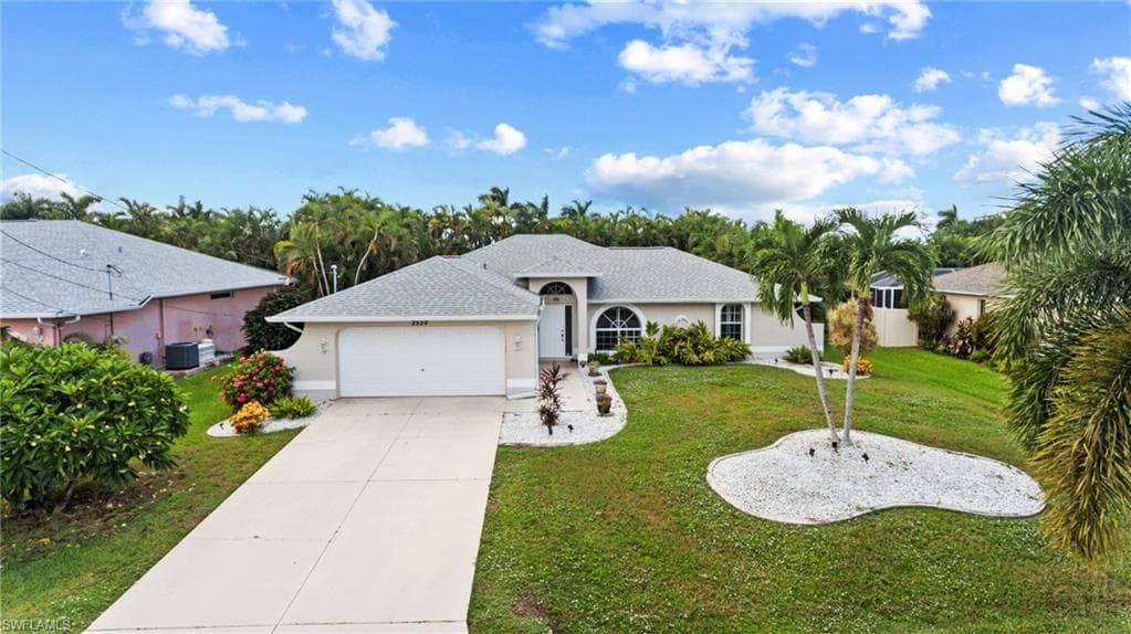 2530 SW 38th ST CAPE CORAL, FL 33914