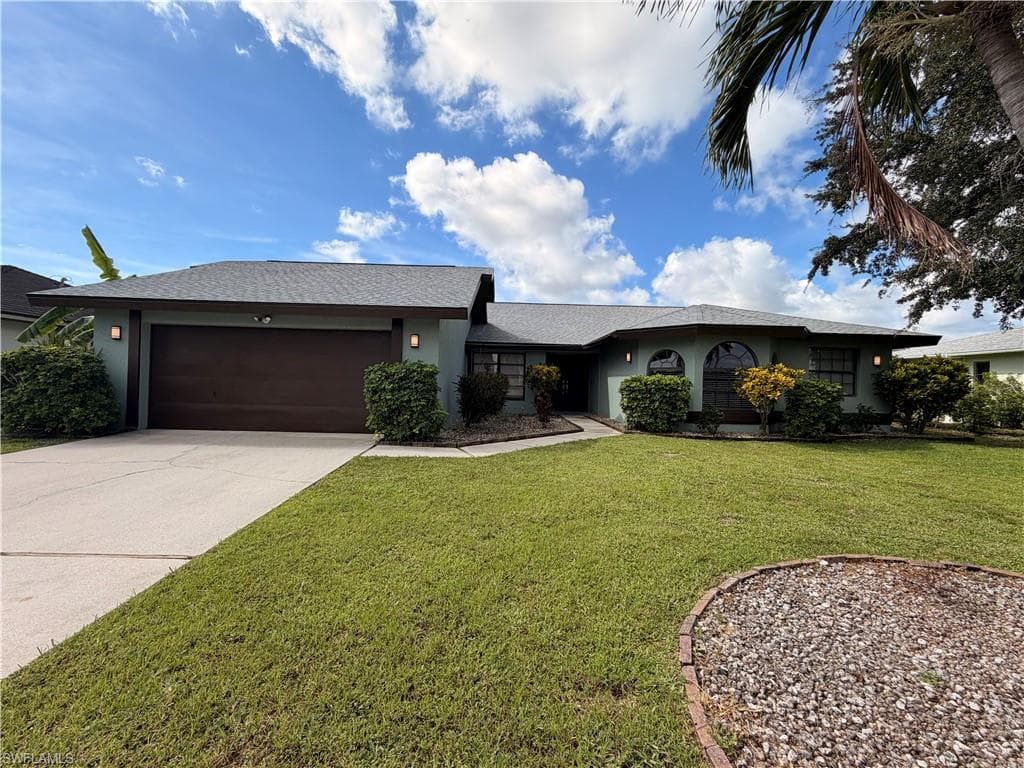 416 SW 37th TER CAPE CORAL, FL 33914