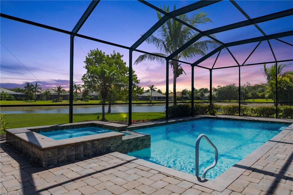 2067 Antigua LN NAPLES, FL 34120