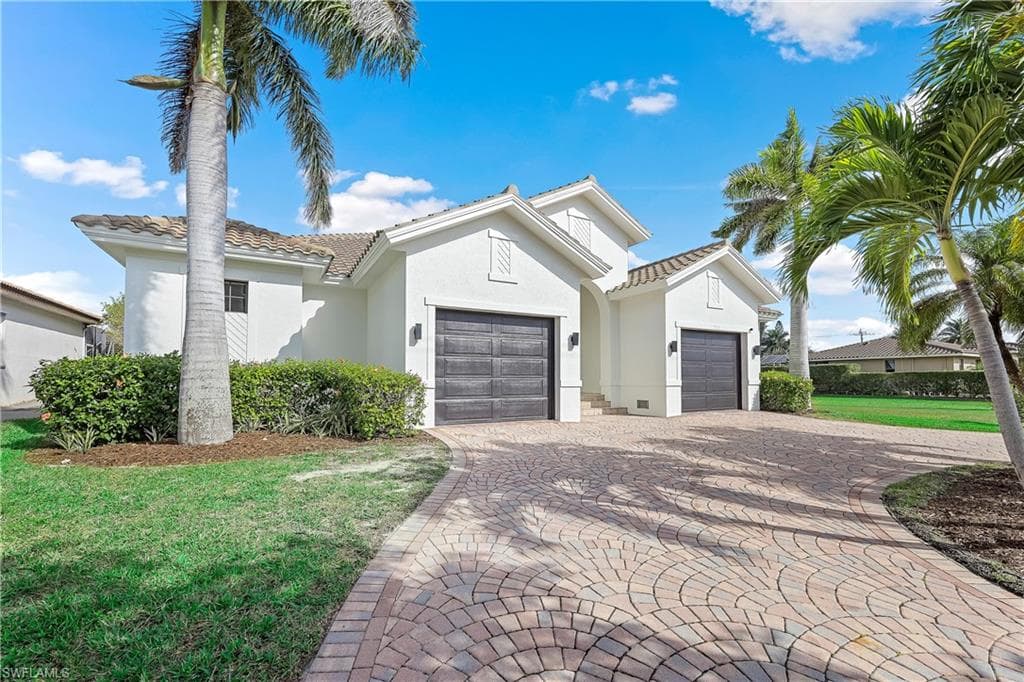 213 Bald Eagle DR MARCO ISLAND, FL 34145