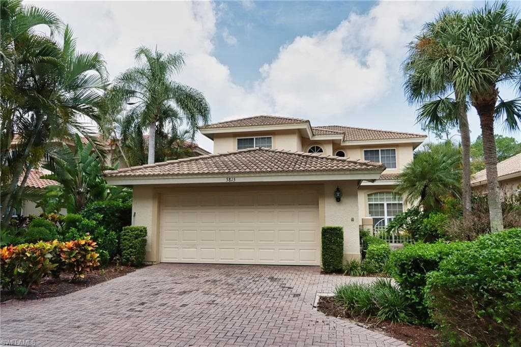 5815 PERSIMMON WAY NAPLES, FL 34110