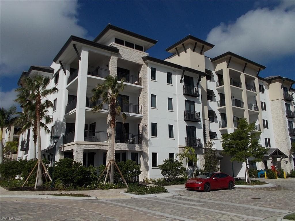 1035 3rd AVE S 303 NAPLES, FL 34102