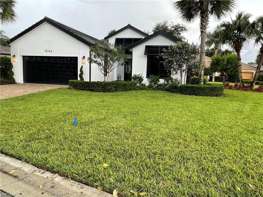 1846 Pondside LN NAPLES, FL 34109