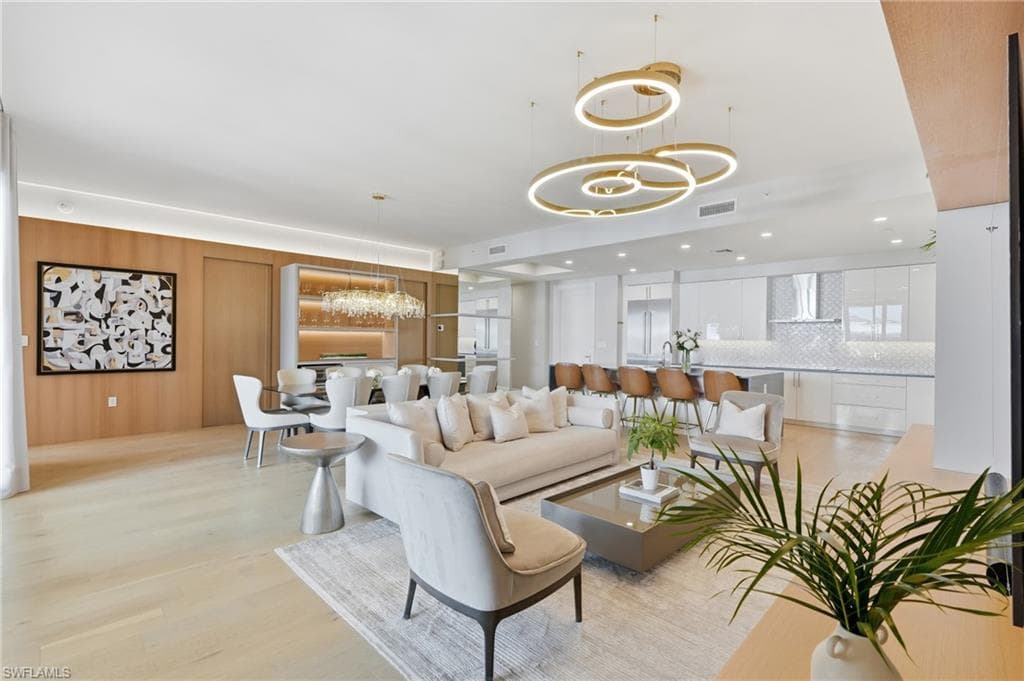 1115 Central AVE 554 NAPLES, FL 34102