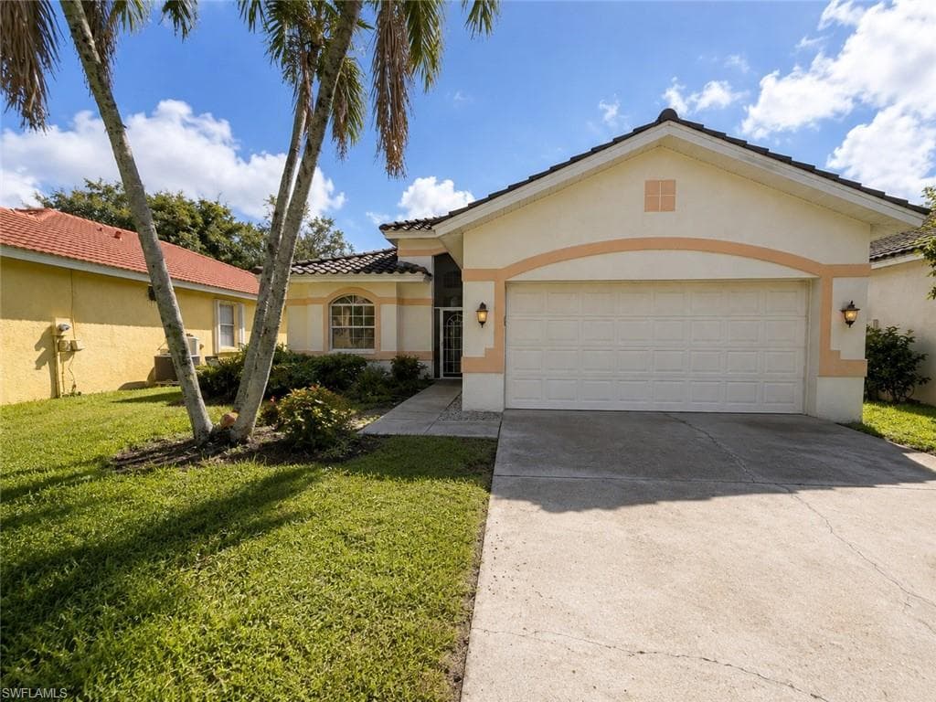 11330 Lakeland CIR FORT MYERS, FL 33913