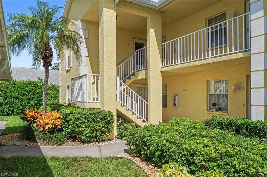 2680 Kings Lake BLVD 201 NAPLES, FL 34112