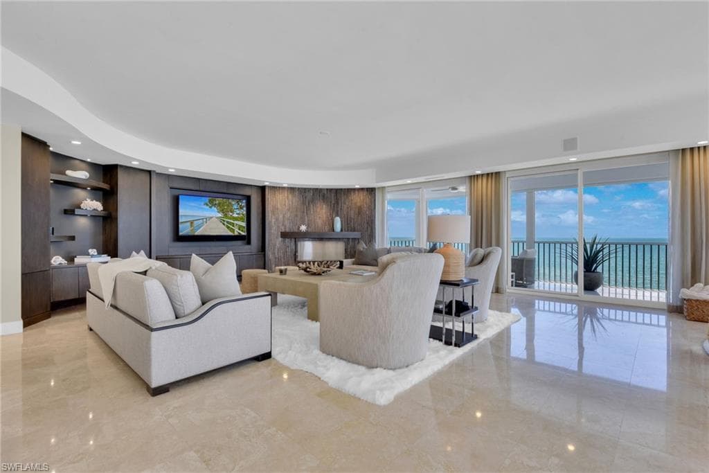 9811 Gulf Shore DR PH 2 NAPLES, FL 34108