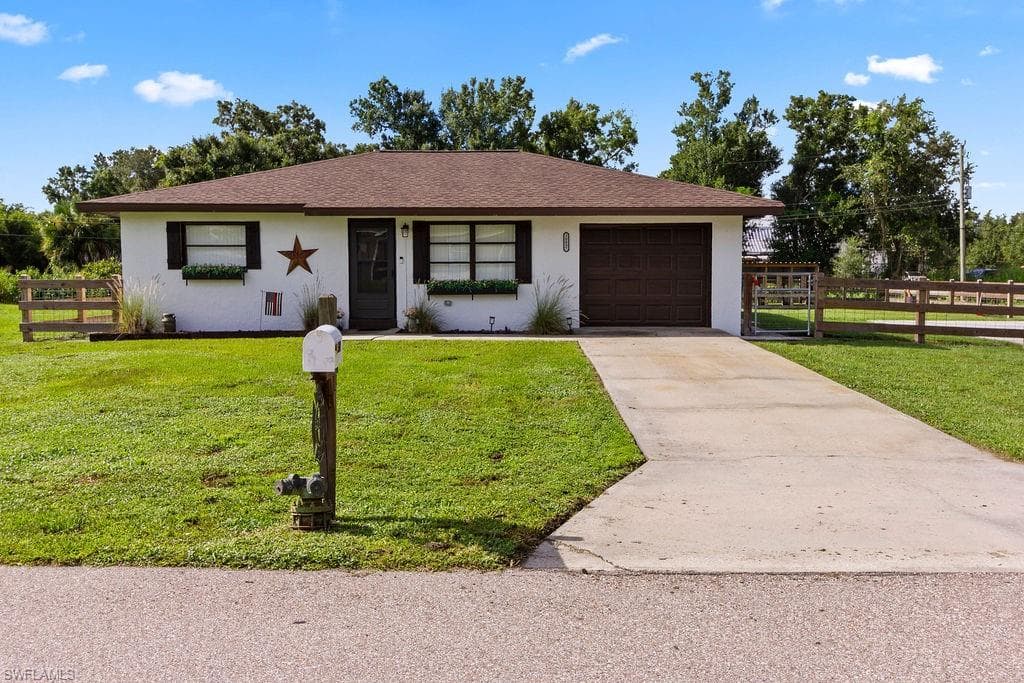 30097 Elm RD PUNTA GORDA, FL 33982