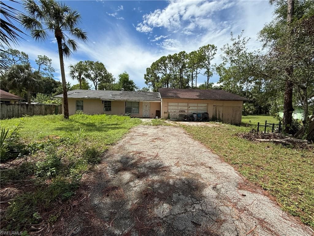 28051 Oak LN BONITA SPRINGS, FL 34135