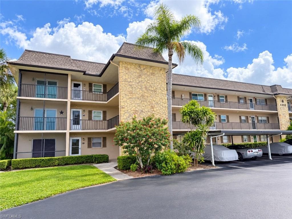 5499 Rattlesnake Hamm RD 101A NAPLES, FL 34113