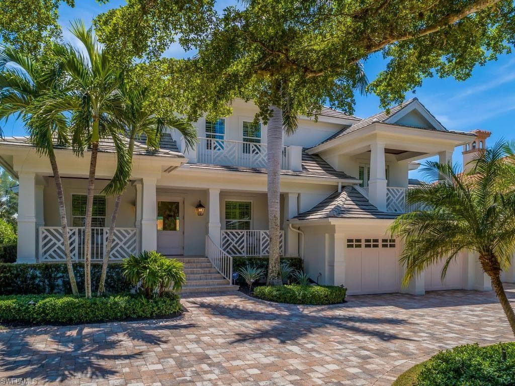 580 15th AVE S NAPLES, FL 34102