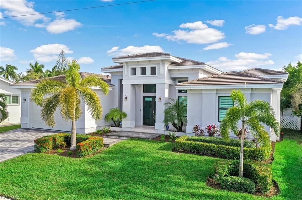 1889 Bahama AVE MARCO ISLAND, FL 34145