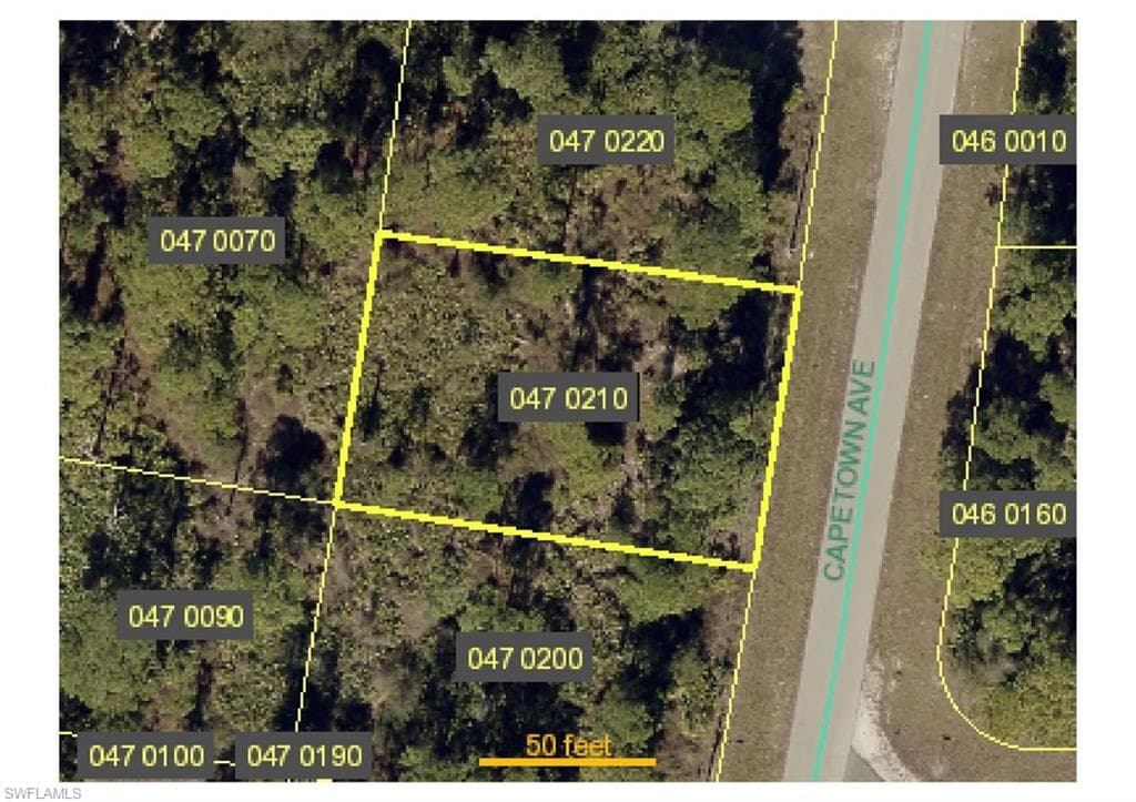 1048 Capetown AVE LEHIGH ACRES, FL 33974