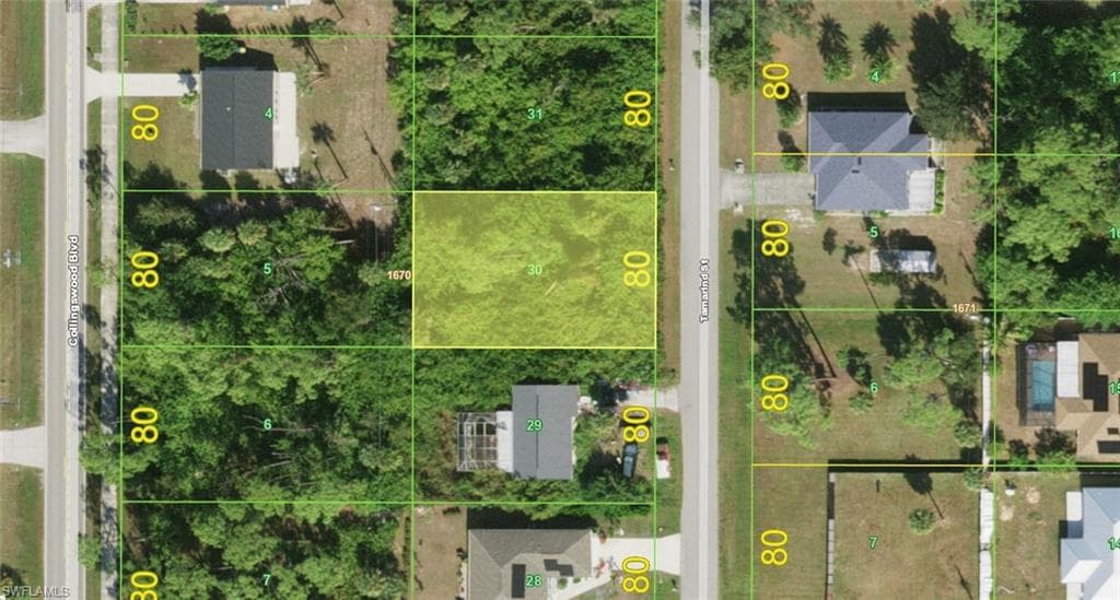 2435 Tamarind ST PORT CHARLOTTE, FL 33948