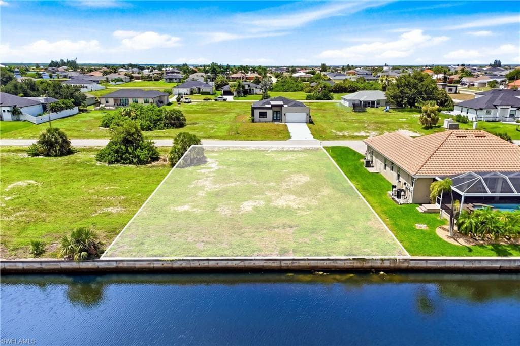 2350 NW 37th PL CAPE CORAL, FL 33993