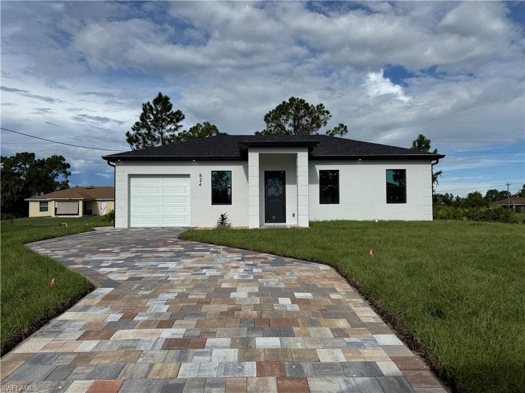 824 Dawhert AVE S LEHIGH ACRES, FL 33974