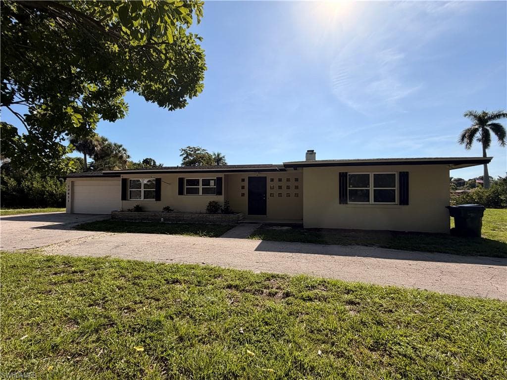 10621 McGregor BLVD FORT MYERS, FL 33919