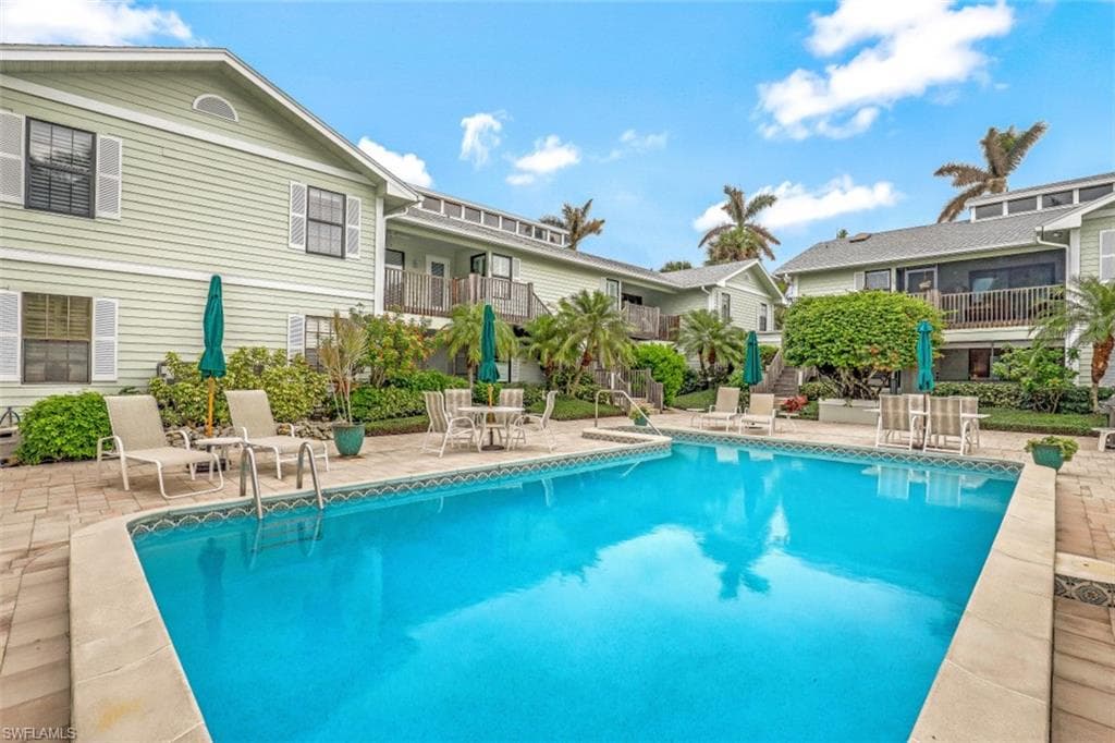 880 8th AVE S 101 NAPLES, FL 34102