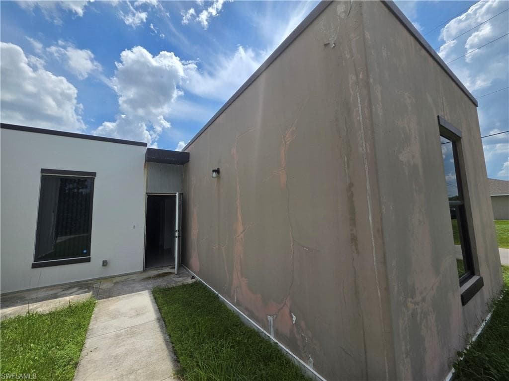 3515 75th ST W LEHIGH ACRES, FL 33971
