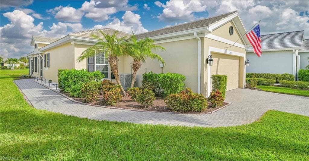 2703 Vareo CT N CAPE CORAL, FL 33991