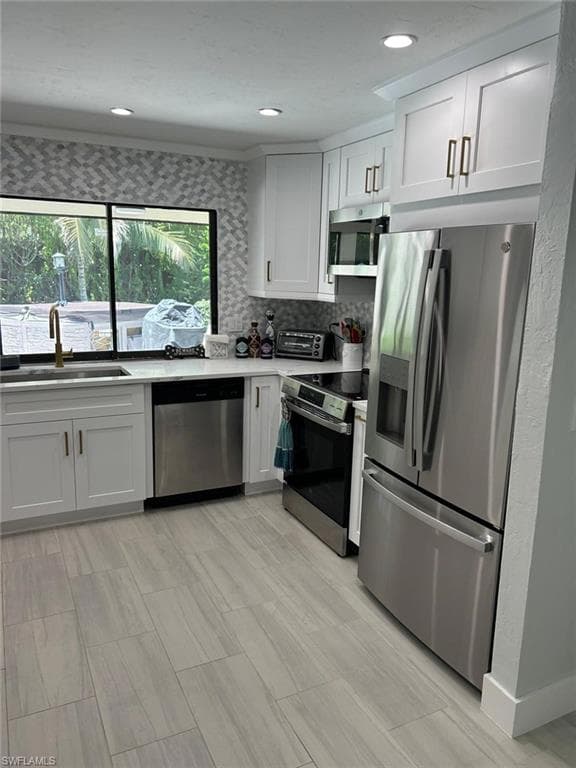 27157 Edenbridge CT BONITA SPRINGS, FL 34135