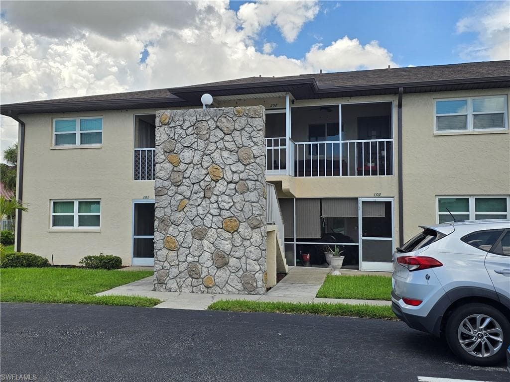 1617 SE 26th ST 202 CAPE CORAL, FL 33904