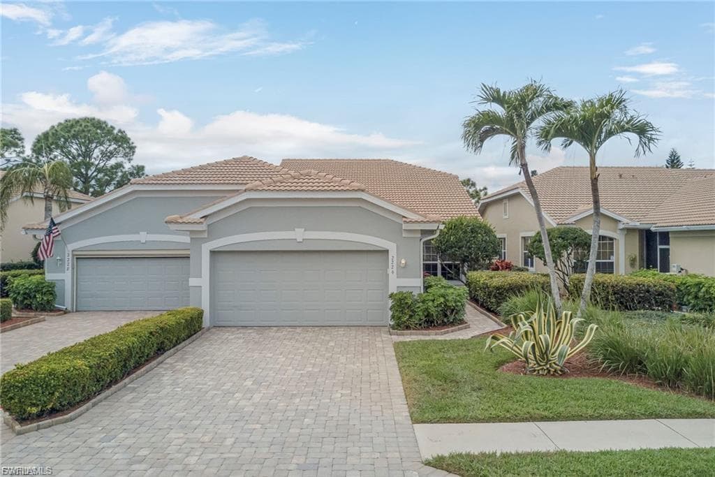 2226 Carnaby CT LEHIGH ACRES, FL 33973