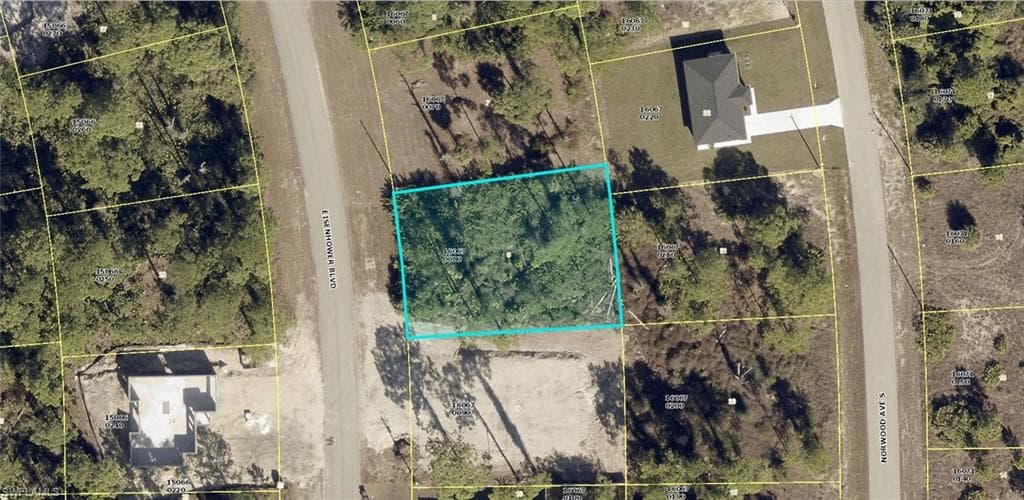 453 Eisenhower BLVD LEHIGH ACRES, FL 33974