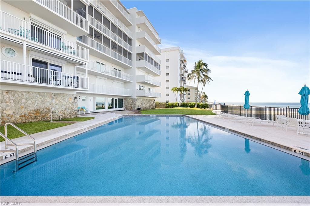 1977 Gulf Shore BLVD N 504 NAPLES, FL 34102