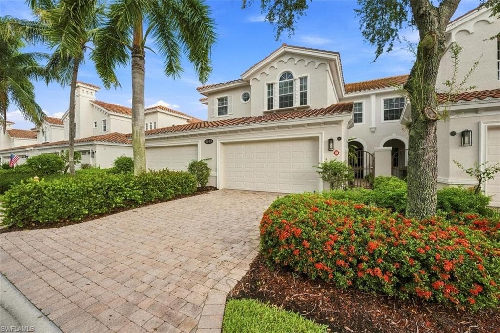 9038 Cascada WAY 101 NAPLES, FL 34114