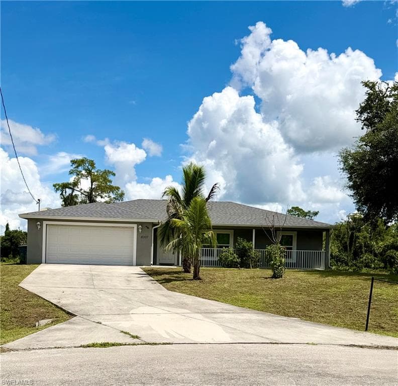 8007 Royal CT LABELLE, FL 33935