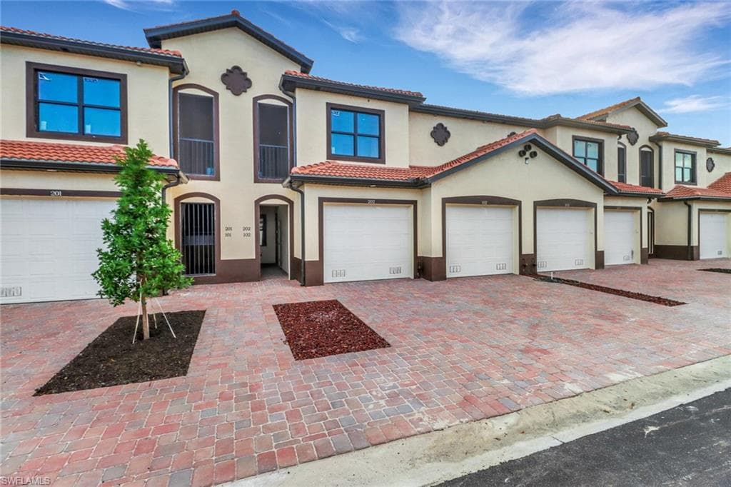 1802 Samantha Gayle WAY 106 CAPE CORAL, FL 33914