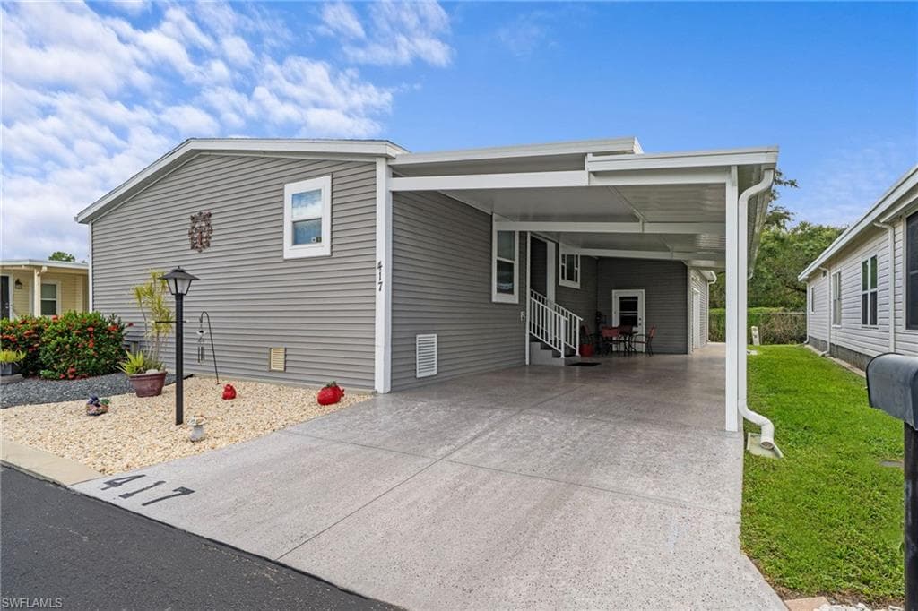 417 Snead DR NORTH FORT MYERS, FL 33903