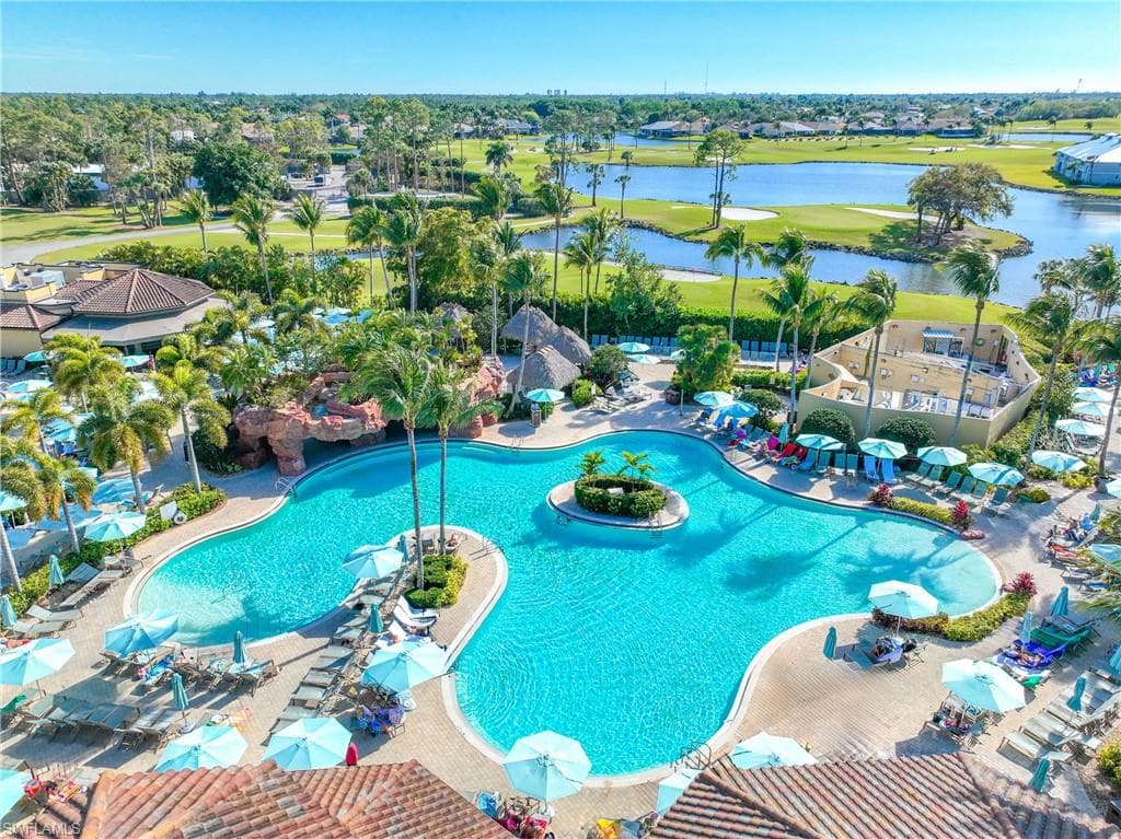 6101 Dogleg DR NAPLES, FL 34113