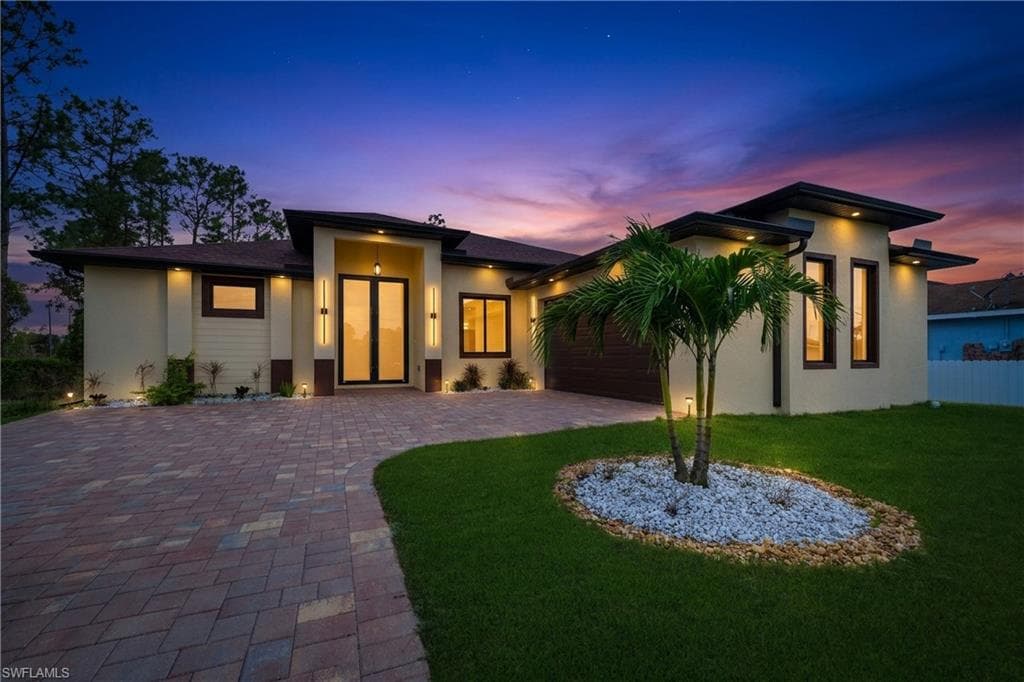 2809 7th ST SW LEHIGH ACRES, FL 33976