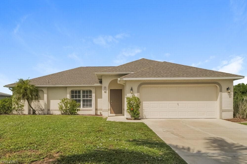 800 SW 8th PL CAPE CORAL, FL 33991