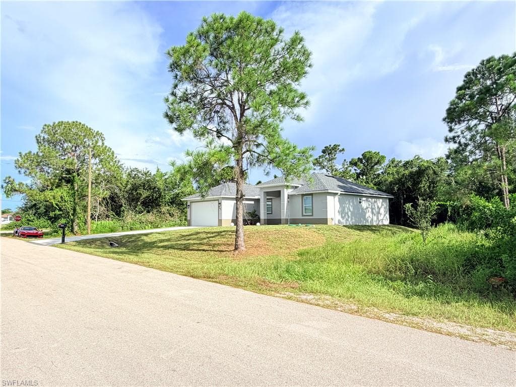 3203 10th ST W LEHIGH ACRES, FL 33971