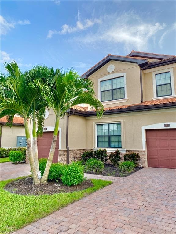 26181 Palace LN 201 BONITA SPRINGS, FL 34135
