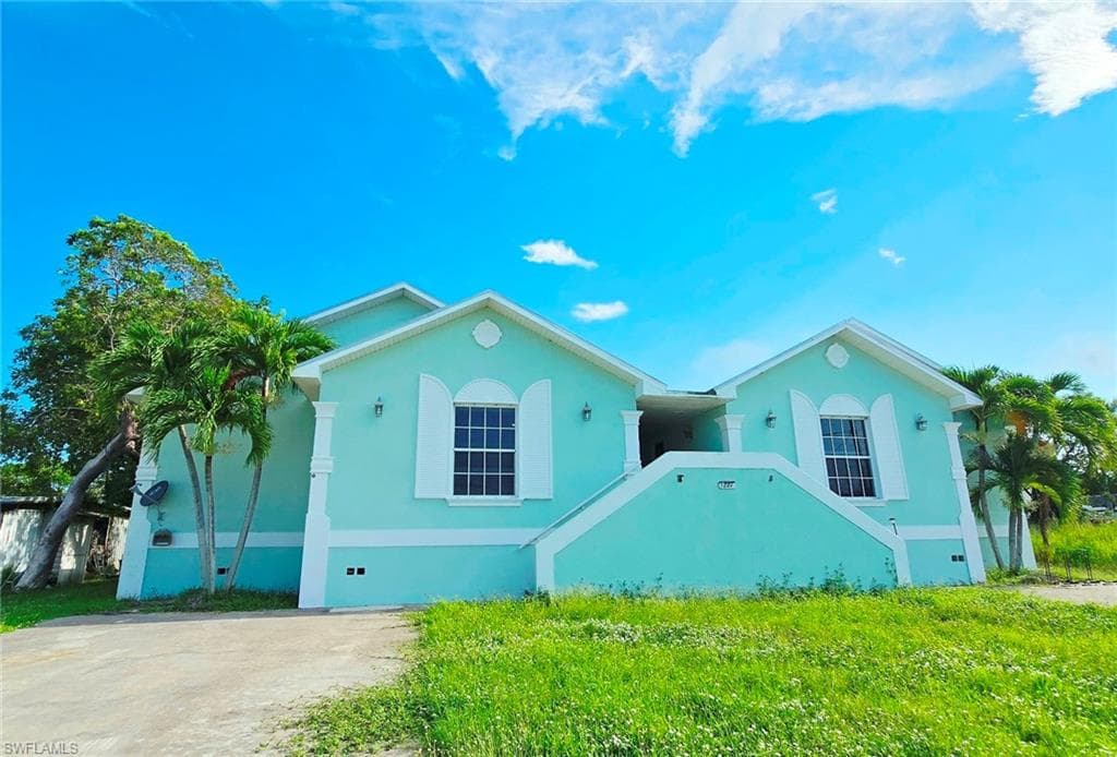 1227 Mangrove LN CHOKOLOSKEE, FL 34138