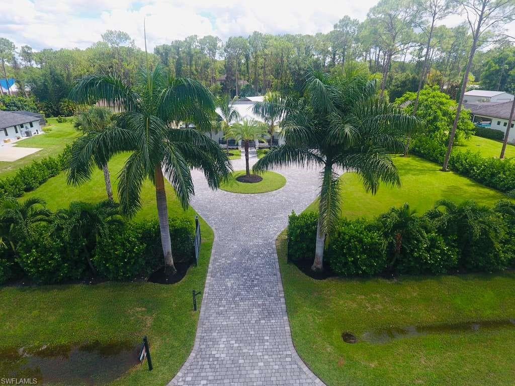 25211 Pinson DR BONITA SPRINGS, FL 34135