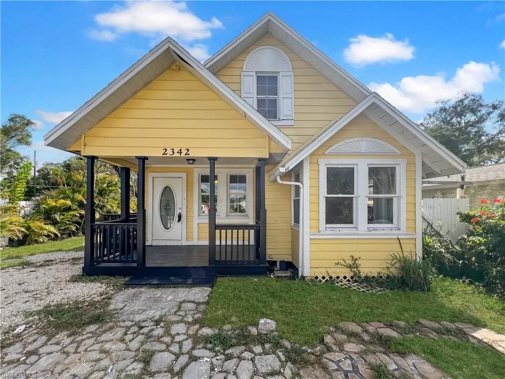 2342 Stella ST FORT MYERS, FL 33901