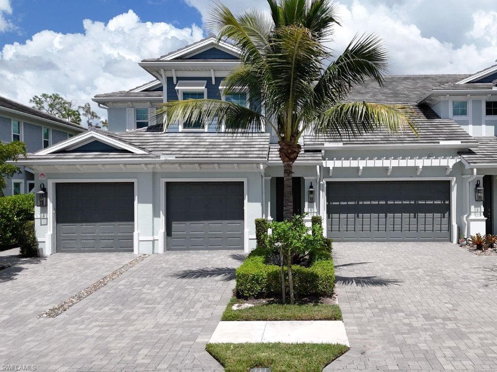 2626 Seychelles CIR 1405 NAPLES, FL 34112