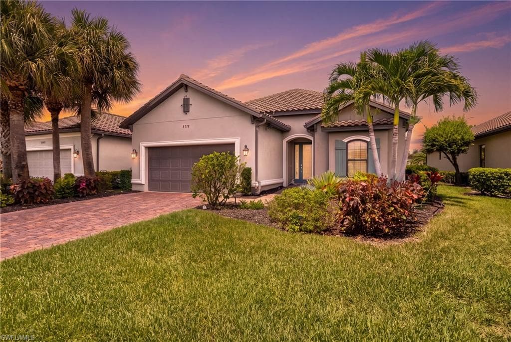8558 Maggiore CT NAPLES, FL 34114