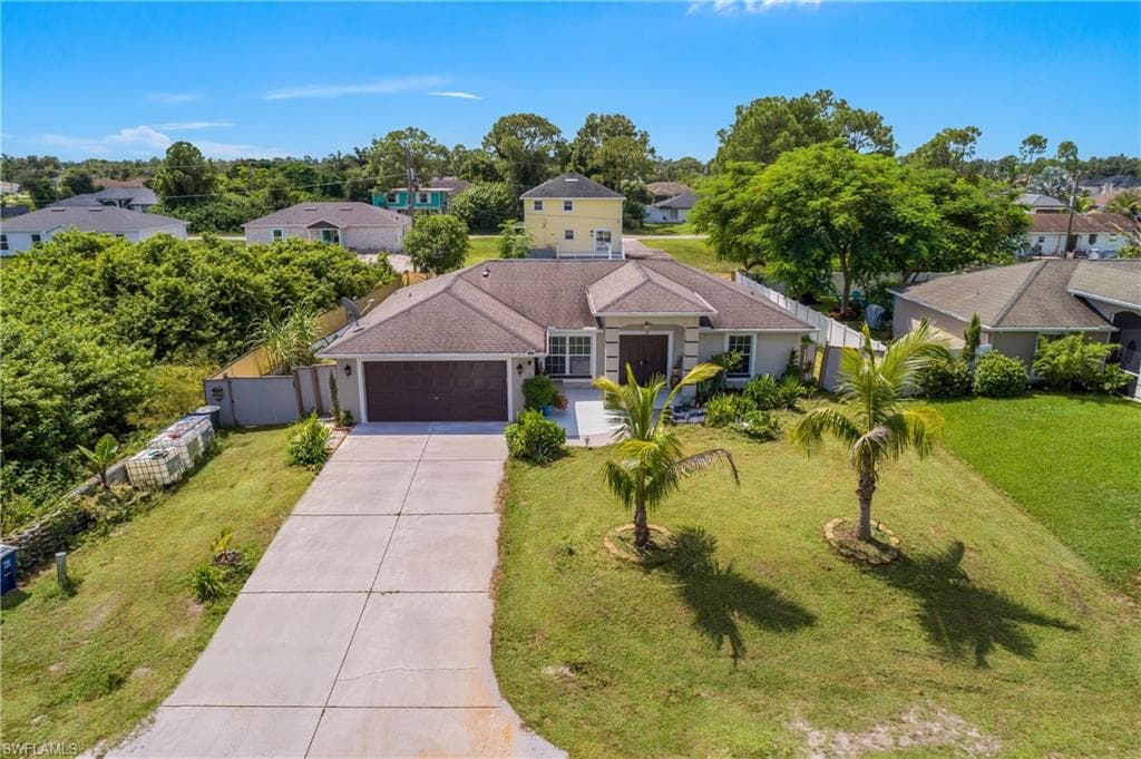 3907 27th ST SW LEHIGH ACRES, FL 33976