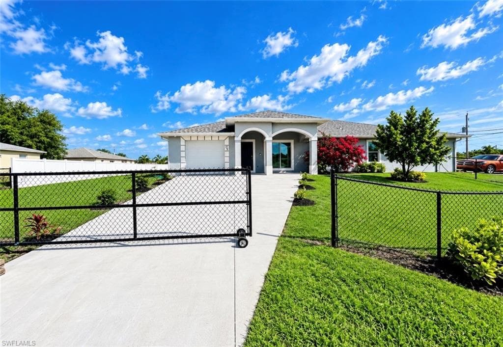 746 Homer AVE S LEHIGH ACRES, FL 33973
